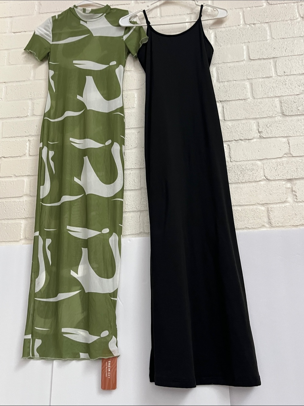 Olive Abstract-Print Maxi Dress with Short Sleeves and blk bundle